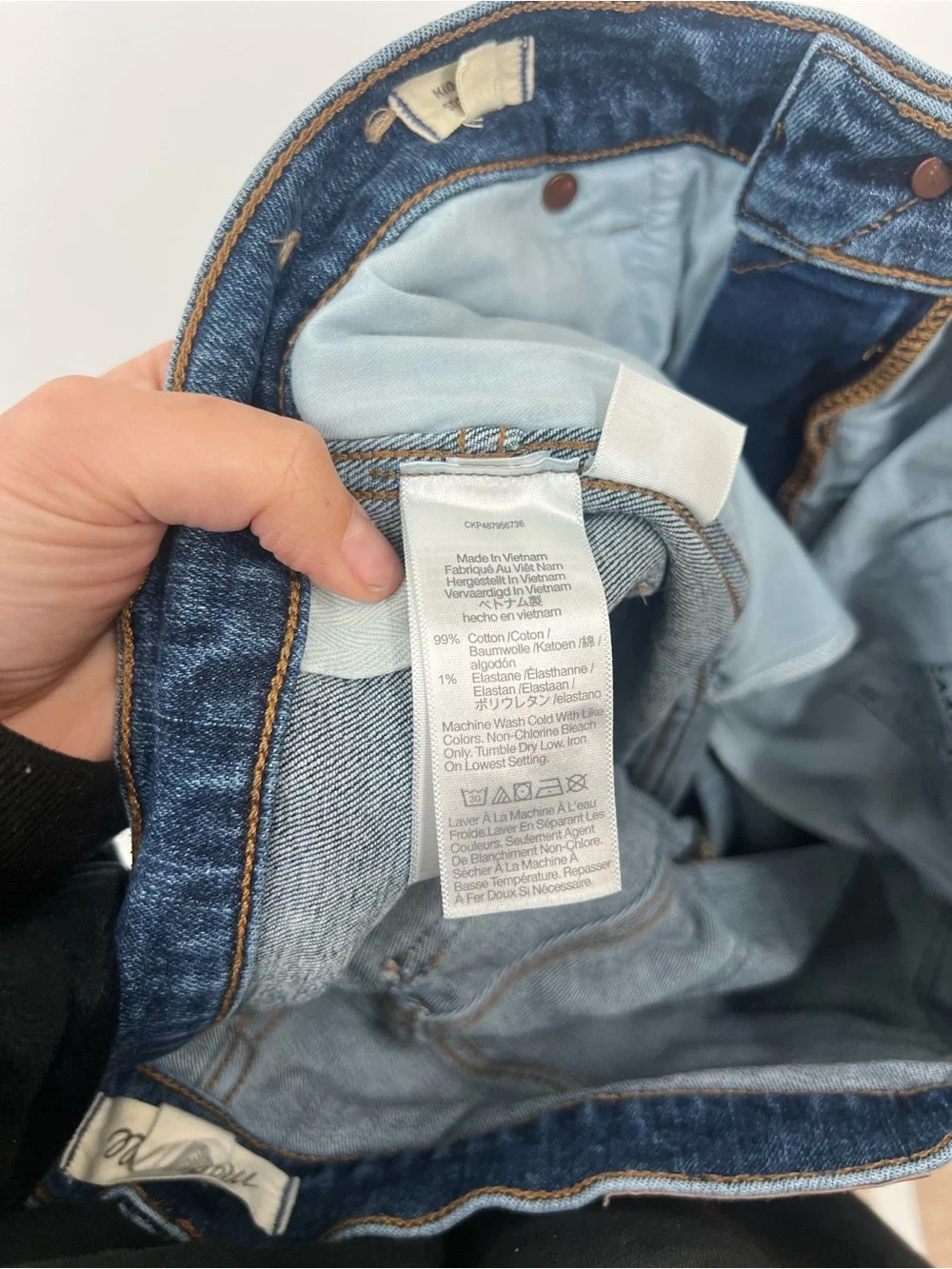 Madewell Mid-Rise Stovepipe Jeans in Deming Wash